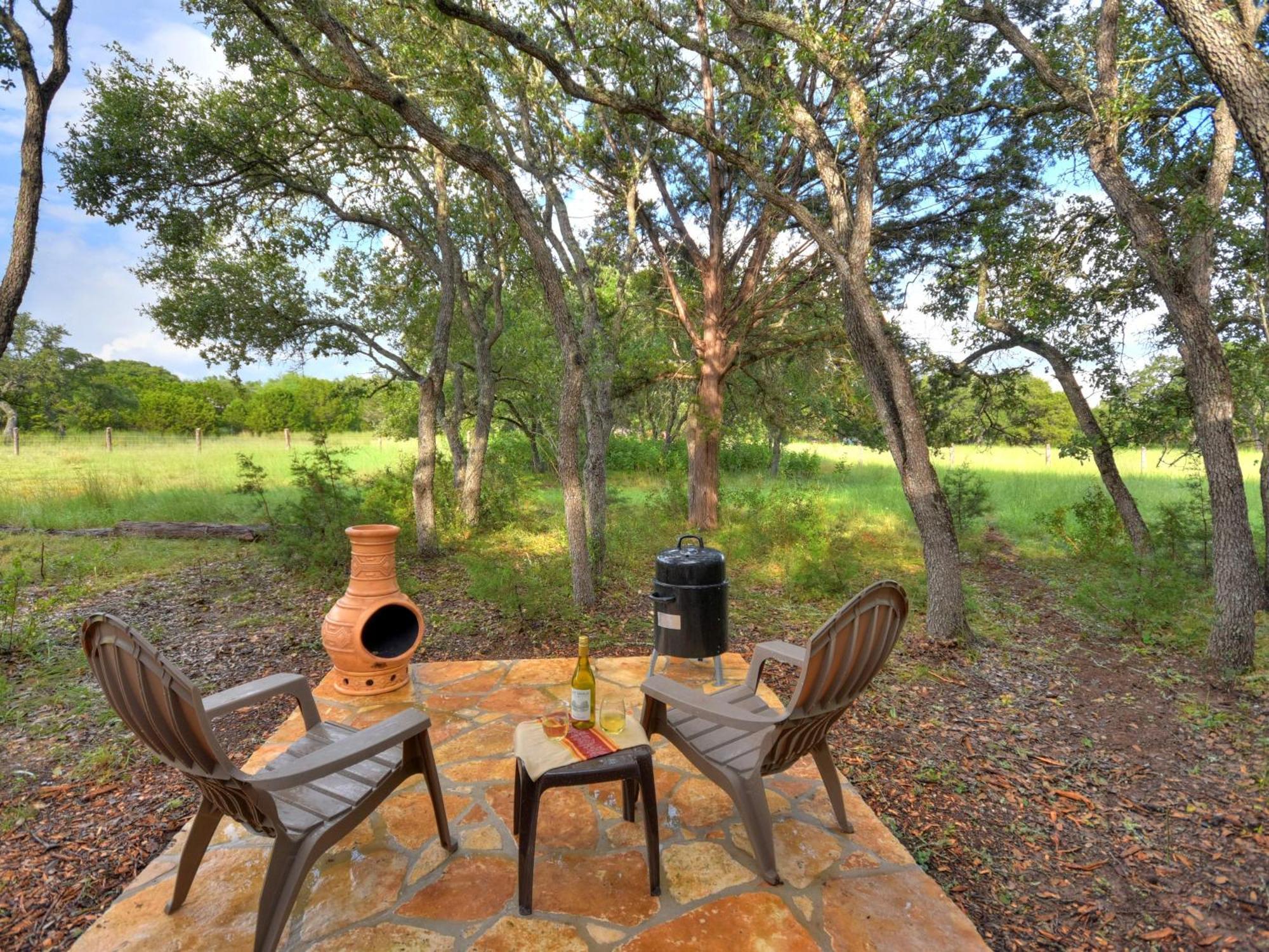 Cabins At Flite Acres - Mockingbird Cabin Wimberley Exterior foto